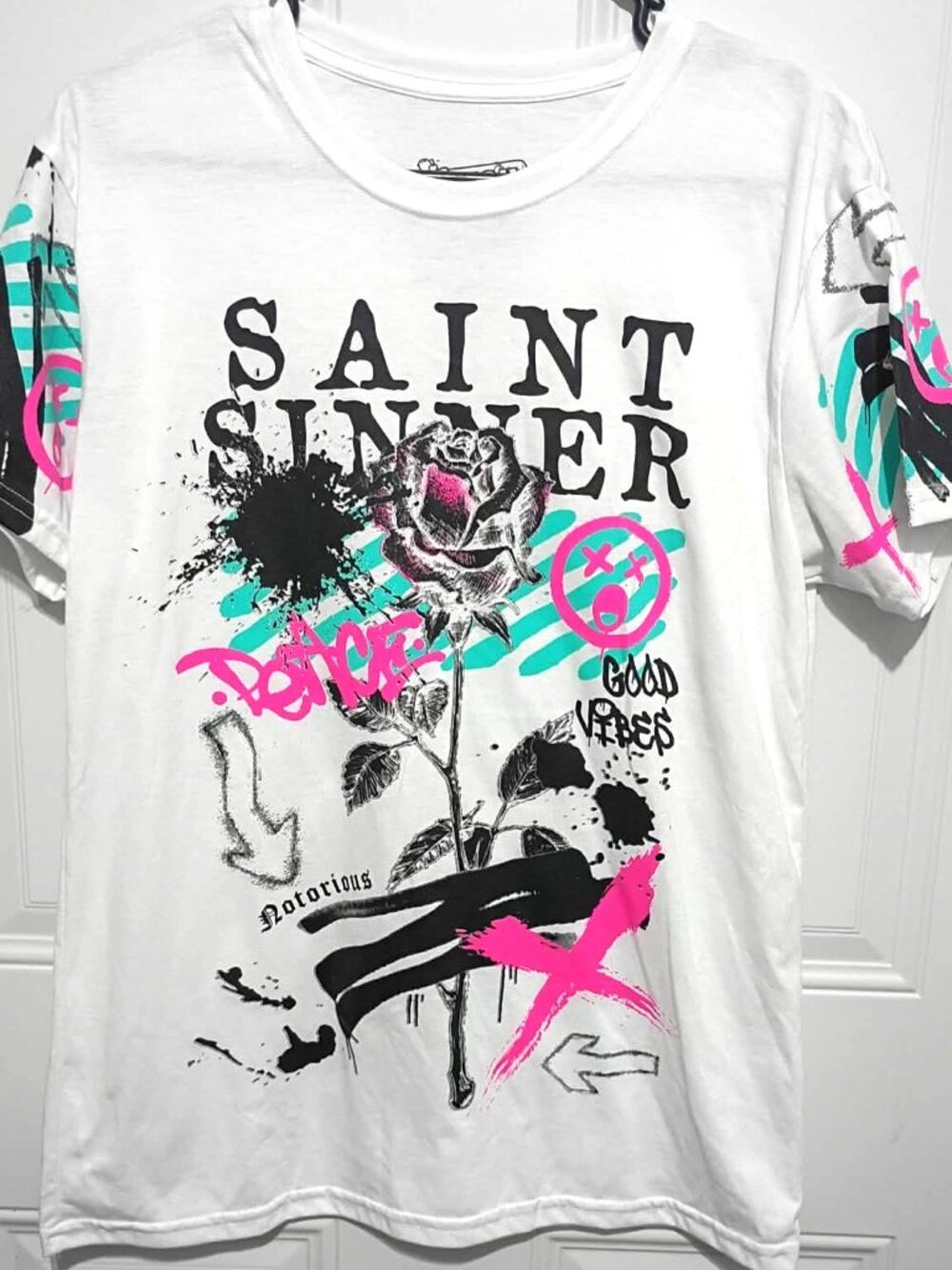 NWOT Fresh Laundry Mens Bright Saint Sinner Good Vibes Tee, Size M